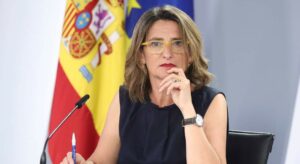 Asaja pide la dimisión de Teresa Ribera por sus mensajes “alentando al boicot” de las fresas de Huelva